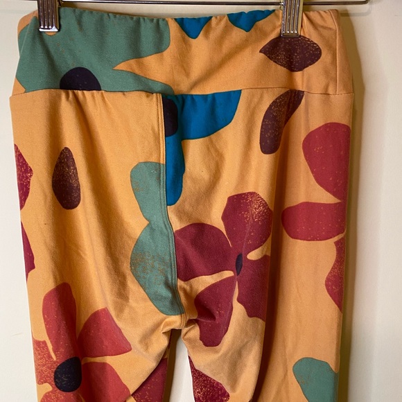 Lularoe Golden Yellow Floral Multicolor Buttery Smooth One Size Leggings - Picture 6 of 8